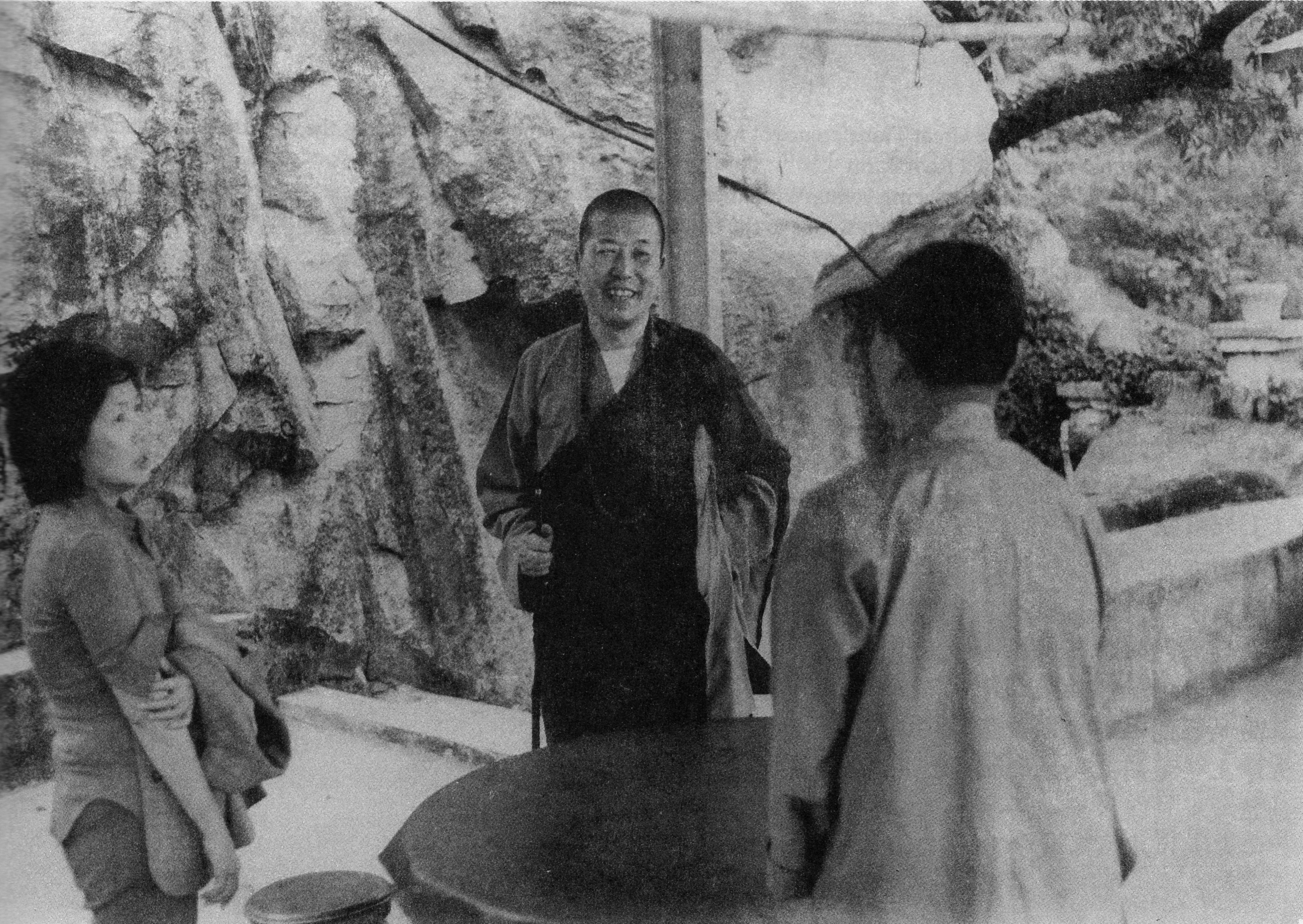 �ŤƦѩM�|�l������M��2 - ���Ĥۤ� �Y�����EIn Memory of the Venerable Master Hsuan Huan - Transformation of a Bodhisattva,