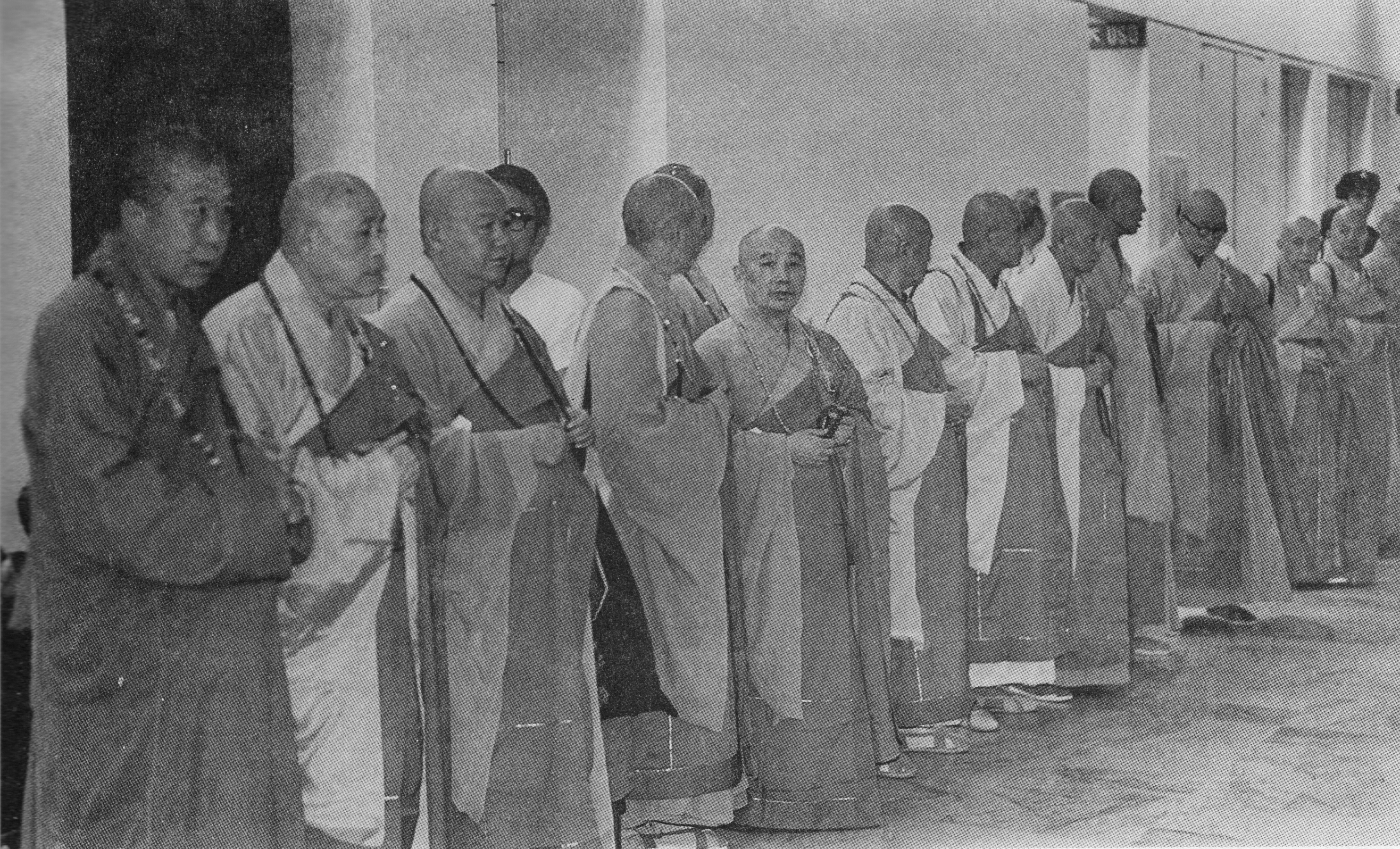 ŤƦѩM|lM2 - Ĥۤ YEIn Memory of the Venerable Master Hsuan Huan - Transformation of a Bodhisattva,