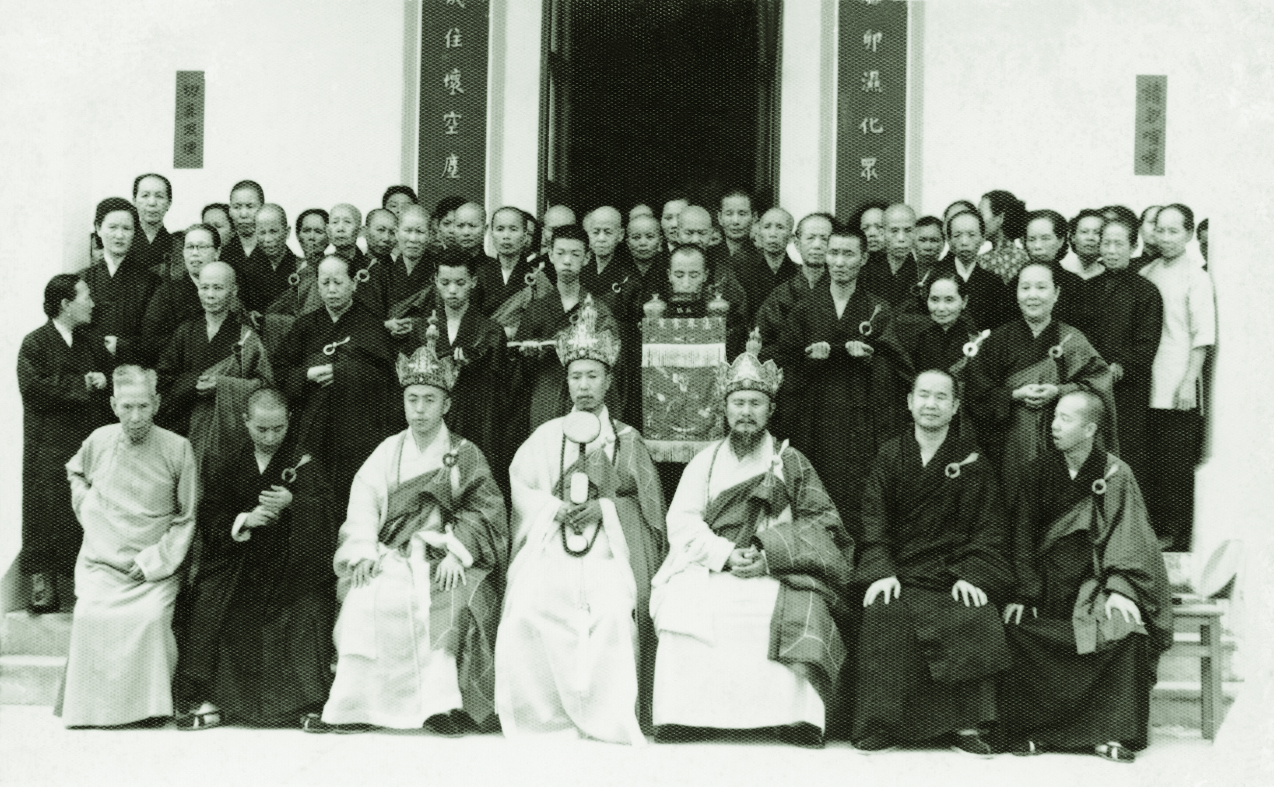 �ŤƦѩM�|�l������M��2 - ���Ĥۤ� �Y�����EIn Memory of the Venerable Master Hsuan Huan - Transformation of a Bodhisattva,